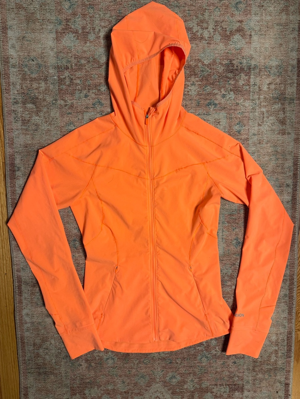 Lululemon Mist Over Windbreaker
Highlight Orange